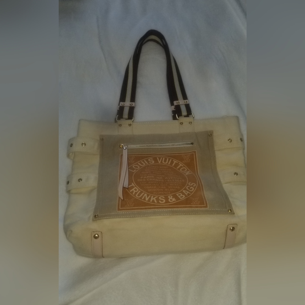 Louis Vuitton Shopper